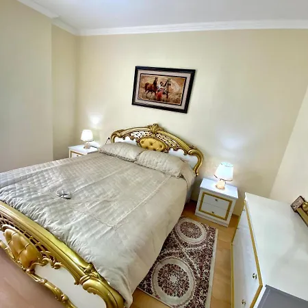 Luxury Apartment *